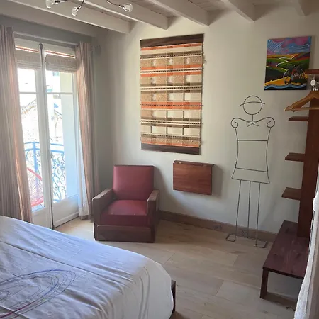 Chez Jasmine Joli A Velo *